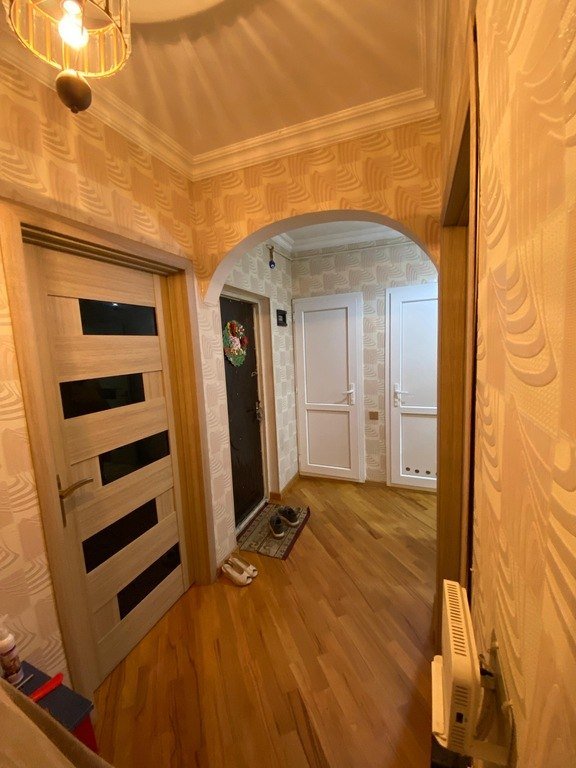 Satılır 2 otaqlı köhnə tikili, 70 m², Azadlıq Prospekti m.-1