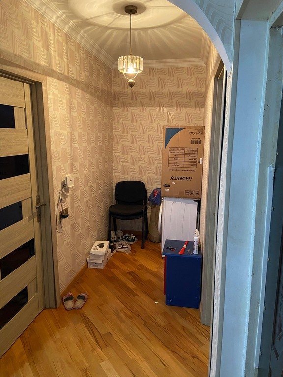 Satılır 2 otaqlı köhnə tikili, 70 m², Azadlıq Prospekti m.-2