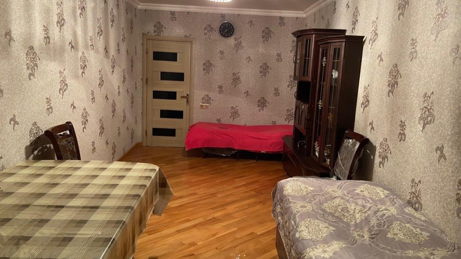 Satılır 2 otaqlı köhnə tikili, 70 m², Azadlıq Prospekti m.-3