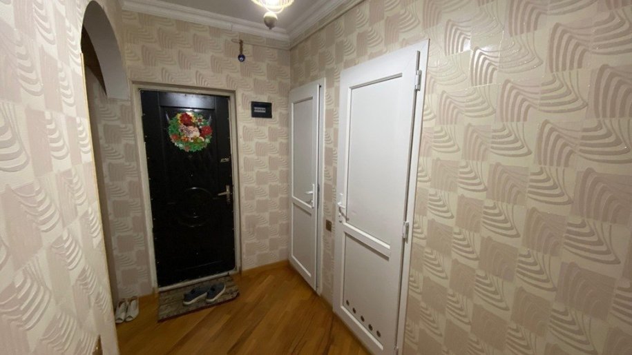 Satılır 2 otaqlı köhnə tikili, 70 m², Azadlıq Prospekti m.-9