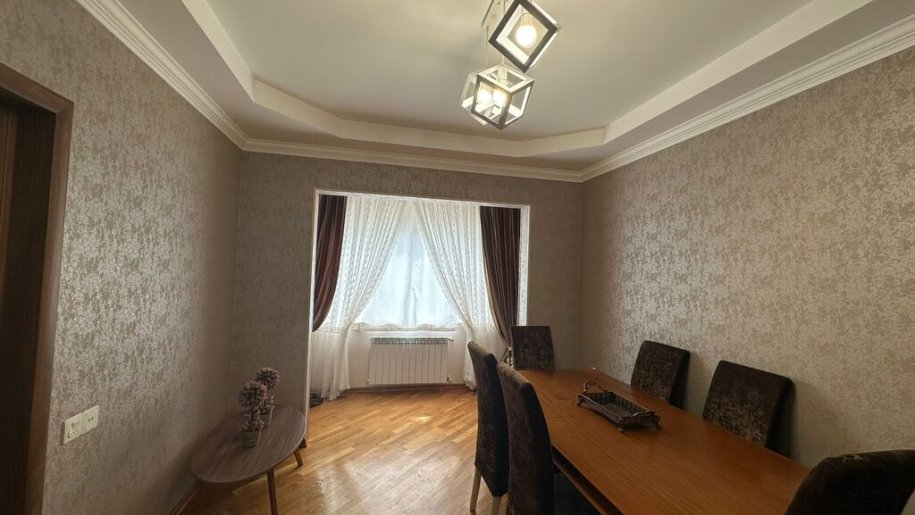Satılır 4 otaqlı köhnə tikili, 100 m², Memar Əcəmi m.-3