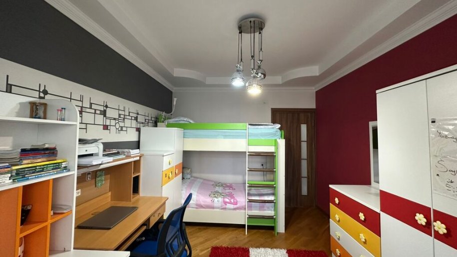 Satılır 4 otaqlı köhnə tikili, 100 m², Memar Əcəmi m.-6