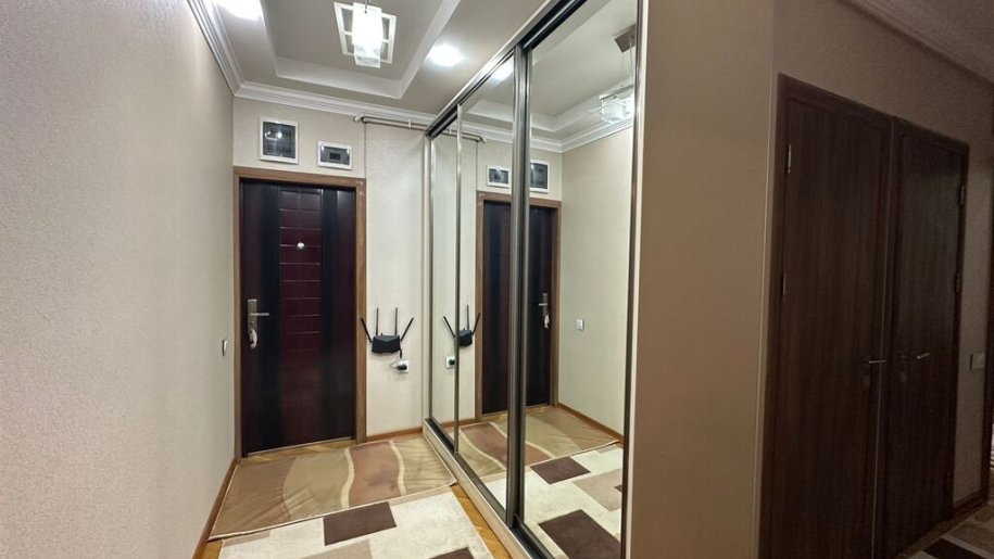 Satılır 4 otaqlı köhnə tikili, 100 m², Memar Əcəmi m.-9
