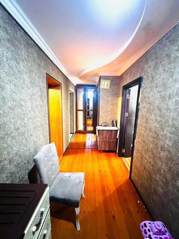 Satılır 3 otaqlı köhnə tikili, 66 m², Bakıxanov (Razin)-2