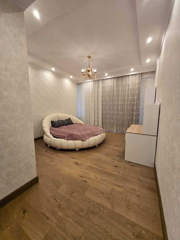 Satılır 5 otaqlı yeni tikili, 270 m², Gənclik m.-4