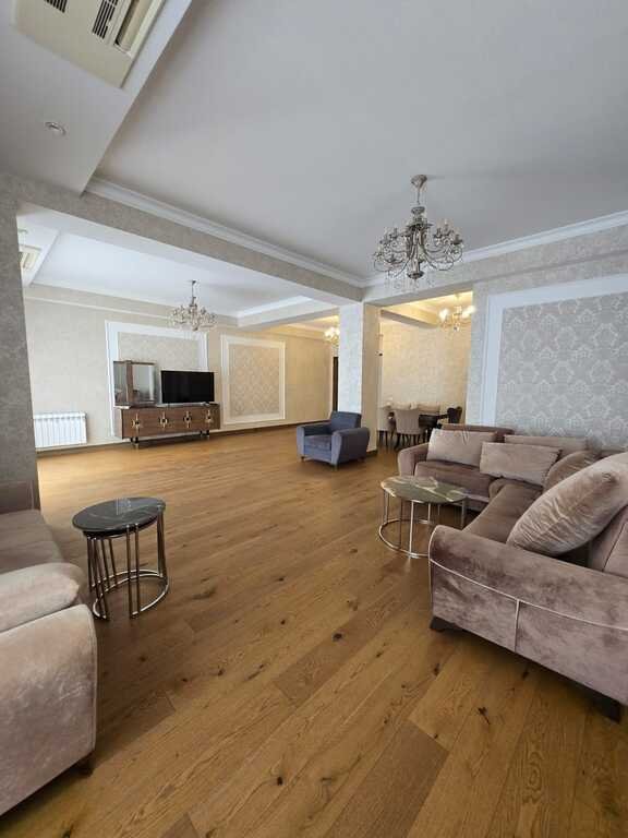 Satılır 5 otaqlı yeni tikili, 270 m², Gənclik m.-10
