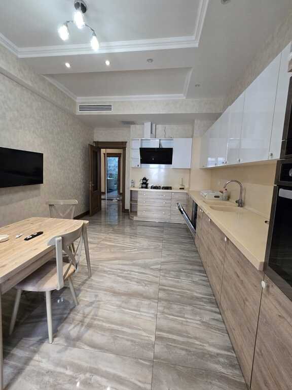 Satılır 5 otaqlı yeni tikili, 270 m², Gənclik m.-13