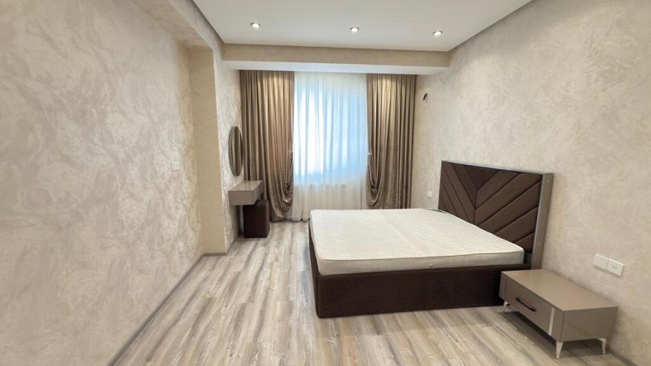 Satılır 2 otaqlı yeni tikili, 80 m², 20 Yanvar m.-8