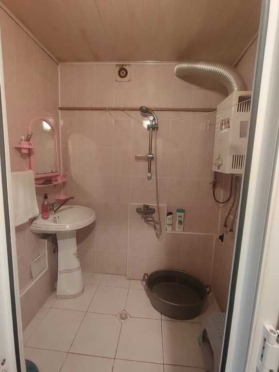 Satılır 2 otaqlı köhnə tikili, 52 m², Əmircan-11