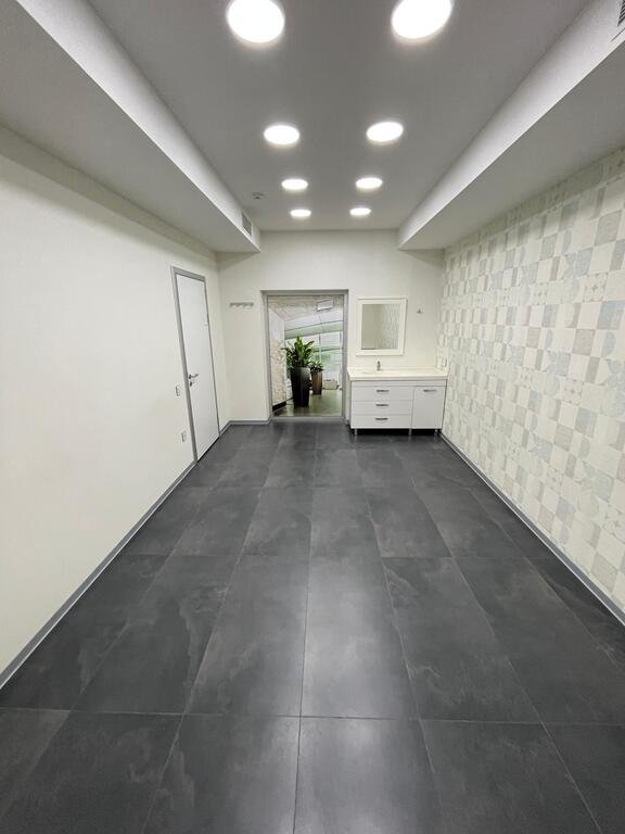 50 m<sup>2</sup> ofis icarəyə verilir, Elmlər Akademiyası m.-3