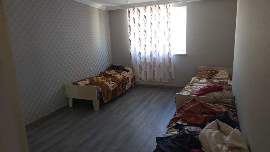 Kirayə verilir 3 otaqlı yeni tikili, 100 m², 20 Yanvar m.-3
