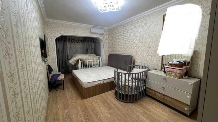 Satılır 4 otaqlı köhnə tikili, 100 m², Azadlıq Prospekti m.-6