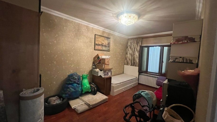 Satılır 4 otaqlı köhnə tikili, 100 m², Azadlıq Prospekti m.-7