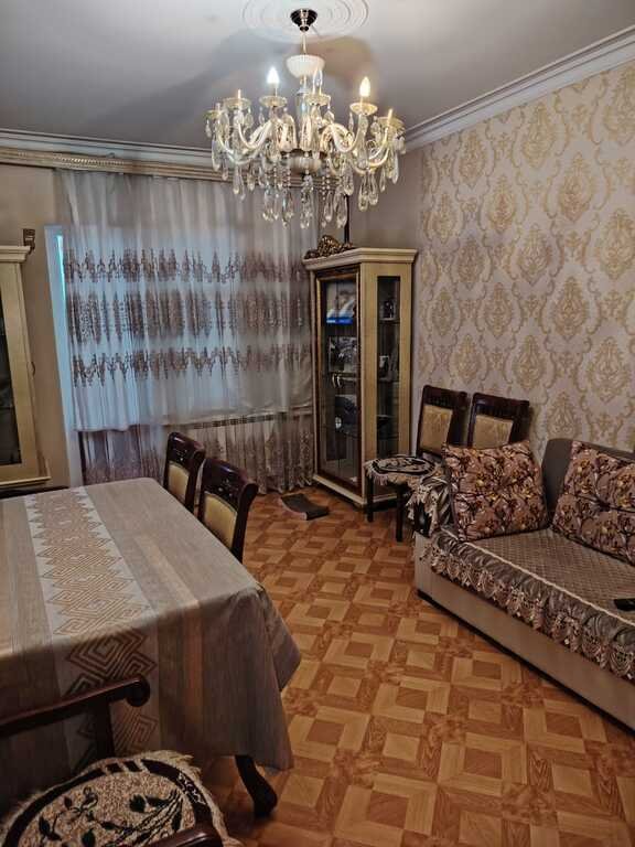 Satılır 2 otaqlı köhnə tikili, 65 m², 8 noyabr-1