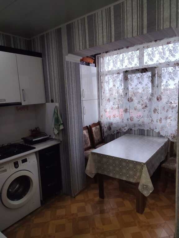 Satılır 2 otaqlı köhnə tikili, 65 m², 8 noyabr-5