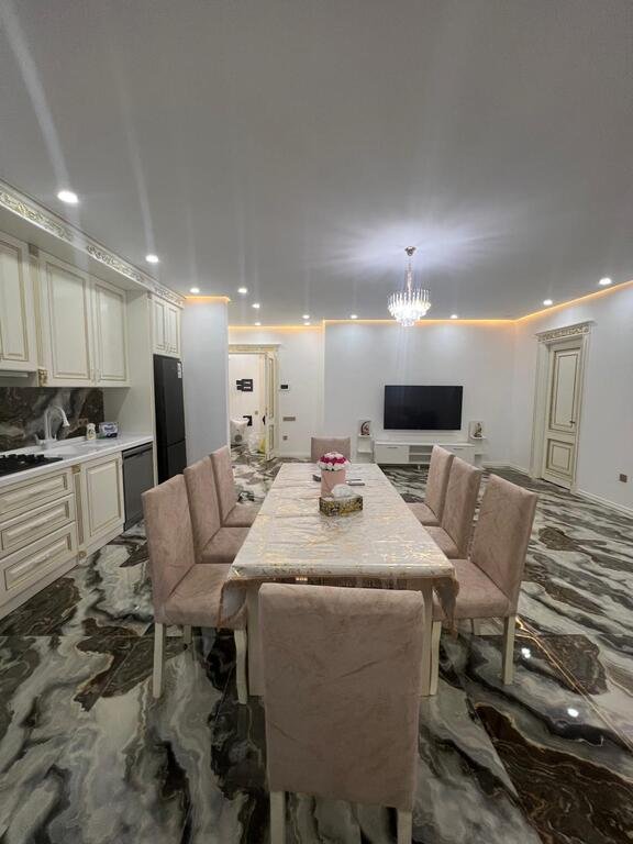 Kirayə verilir 4 otaqlı yeni tikili, 170 m², 8 noyabr-3