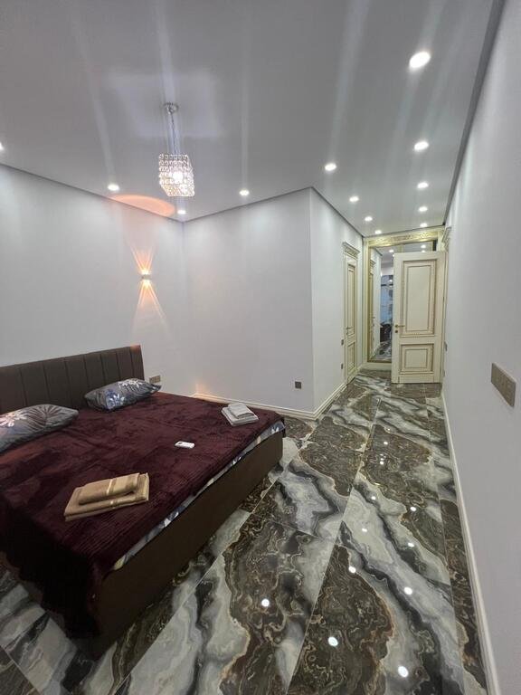 Kirayə verilir 4 otaqlı yeni tikili, 170 m², 8 noyabr-8