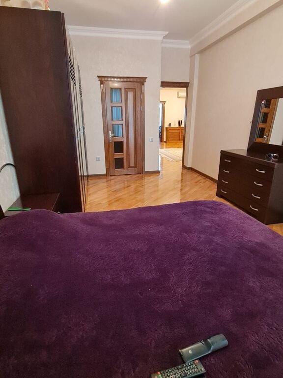 Satılır 4 otaqlı yeni tikili, 145 m², İnşaatçılar m.-7