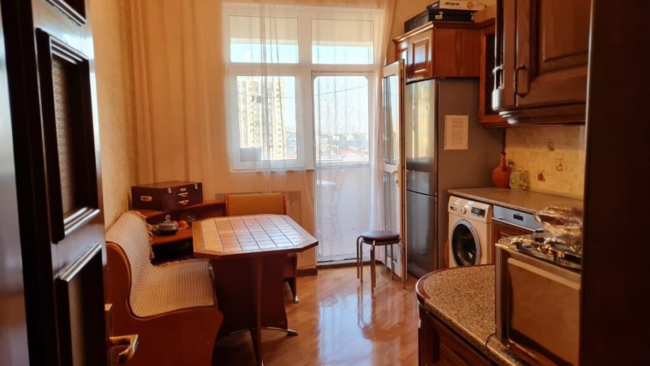 Satılır 4 otaqlı yeni tikili, 145 m², İnşaatçılar m.-8