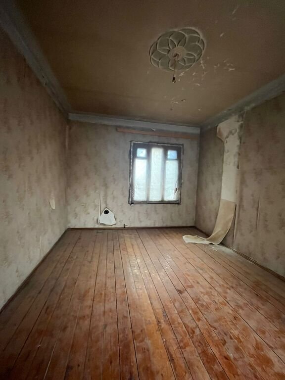 Satılır 3 otaqlı köhnə tikili, 81 m², Elmlər Akademiyası m.-10