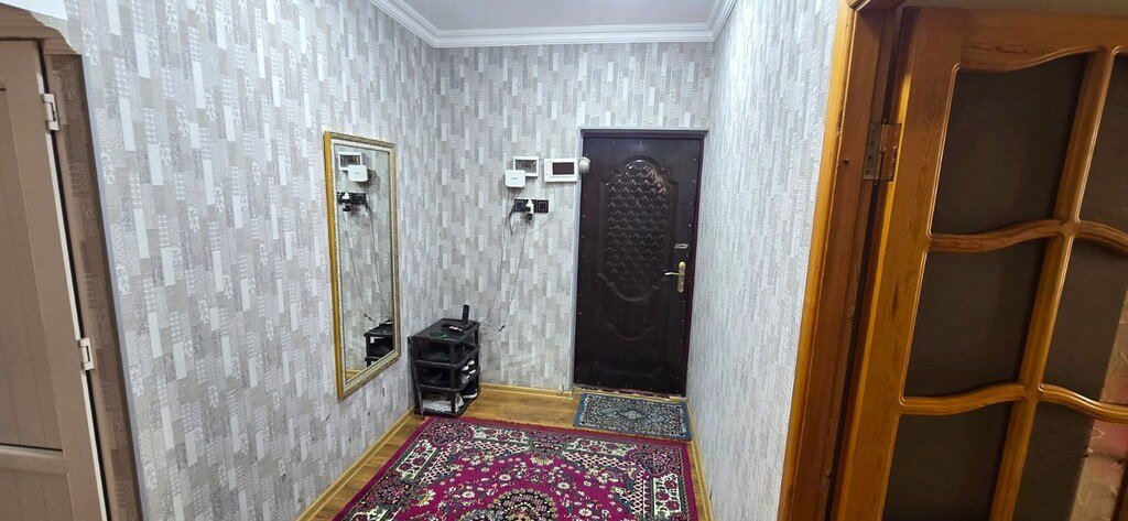 Satılır 3 otaqlı köhnə tikili, 110 m², Azadlıq Prospekti m.-6