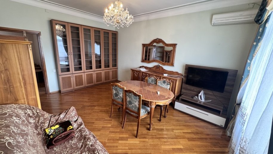Satılır 2 otaqlı yeni tikili, 90 m², İnşaatçılar m.-2