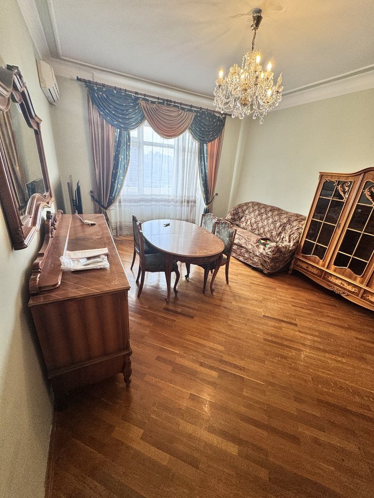 Satılır 2 otaqlı yeni tikili, 90 m², İnşaatçılar m.-3