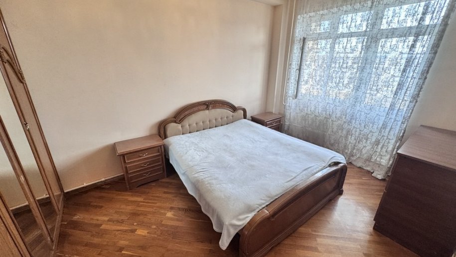 Satılır 2 otaqlı yeni tikili, 90 m², İnşaatçılar m.-5