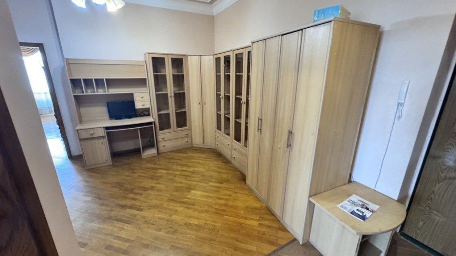 Satılır 2 otaqlı yeni tikili, 90 m², İnşaatçılar m.-9