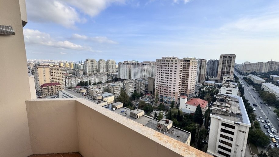 Satılır 2 otaqlı yeni tikili, 90 m², İnşaatçılar m.-13