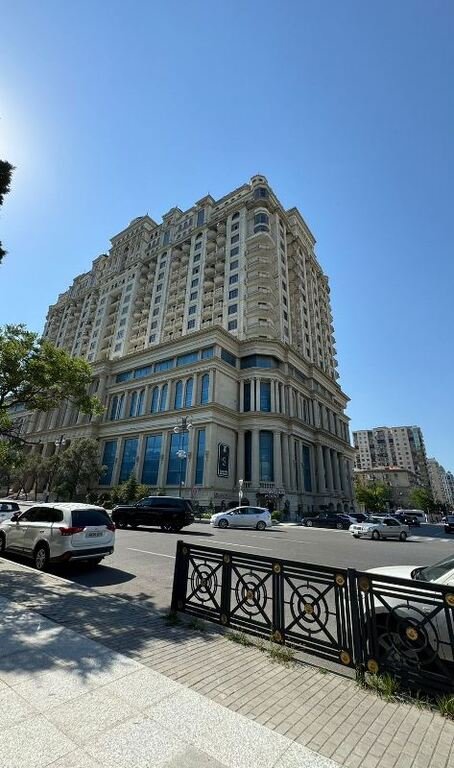 Satılır 4 otaqlı yeni tikili, 189 m², Elmlər Akademiyası m.-1