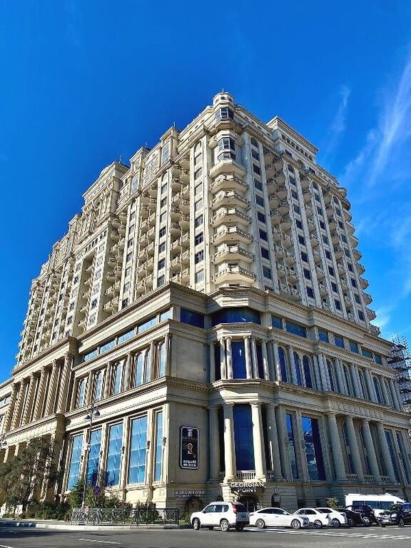 Satılır 4 otaqlı yeni tikili, 189 m², Elmlər Akademiyası m.-2