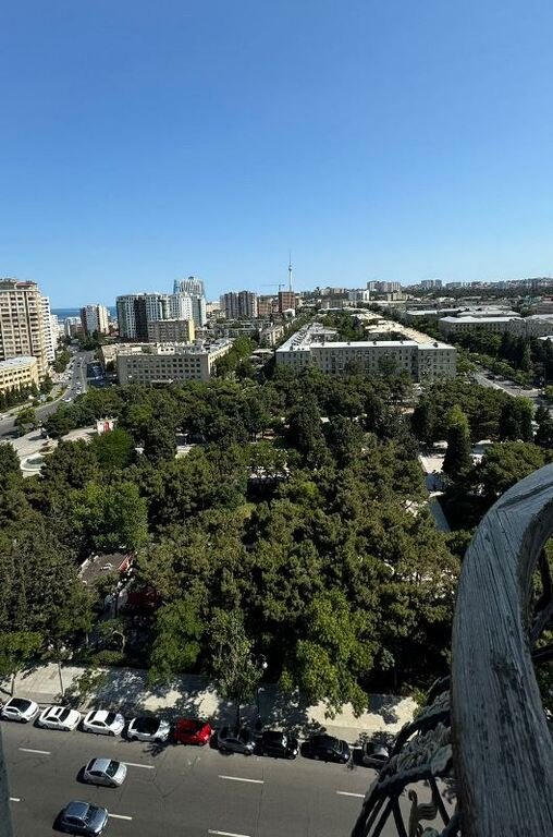 Satılır 4 otaqlı yeni tikili, 189 m², Elmlər Akademiyası m.-5