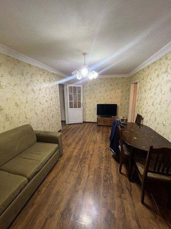 Kirayə verilir 2 otaqlı köhnə tikili, 45 m², İnşaatçılar m.-1