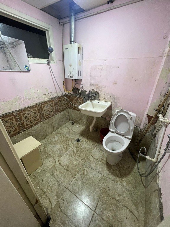 Kirayə verilir 2 otaqlı köhnə tikili, 45 m², İnşaatçılar m.-5
