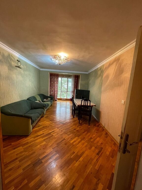 Kirayə verilir 3 otaqlı köhnə tikili, 70 m², Neftçilər m.-1
