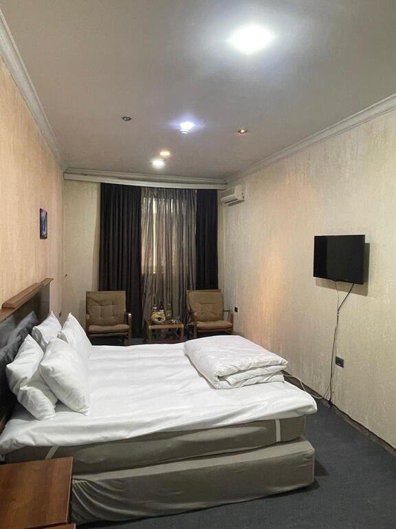 Kirayə verilir 1 otaqlı köhnə tikili, 25 m², Gənclik m.-11