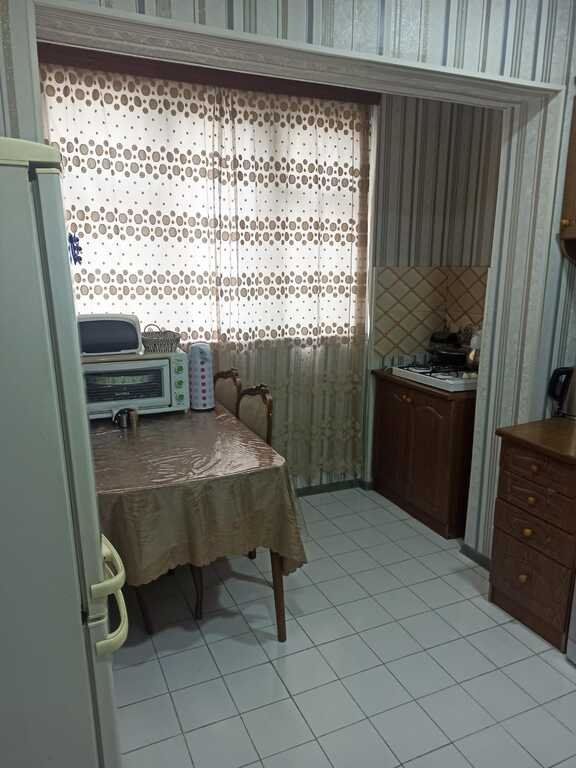 Satılır 4 otaqlı köhnə tikili, 100 m², Gənclik m.-1