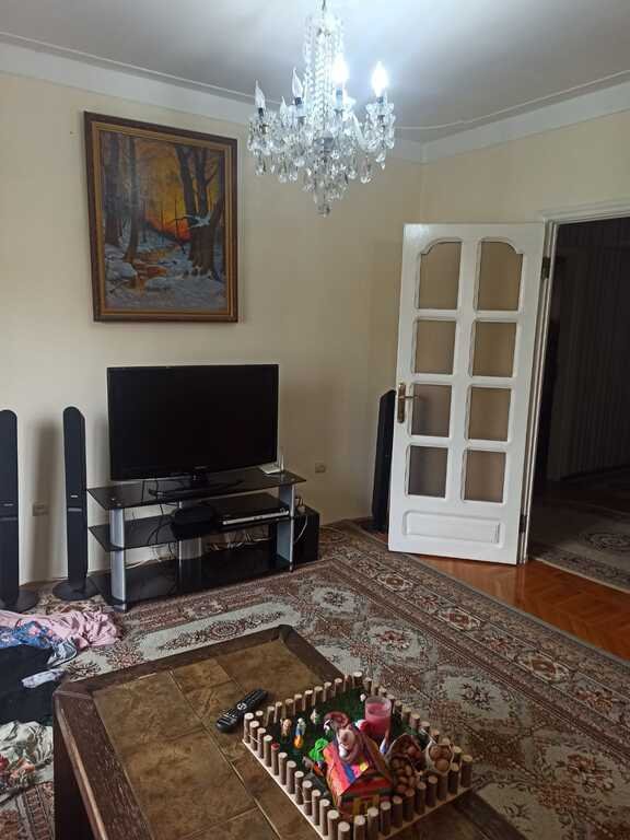 Satılır 4 otaqlı köhnə tikili, 100 m², Gənclik m.-19