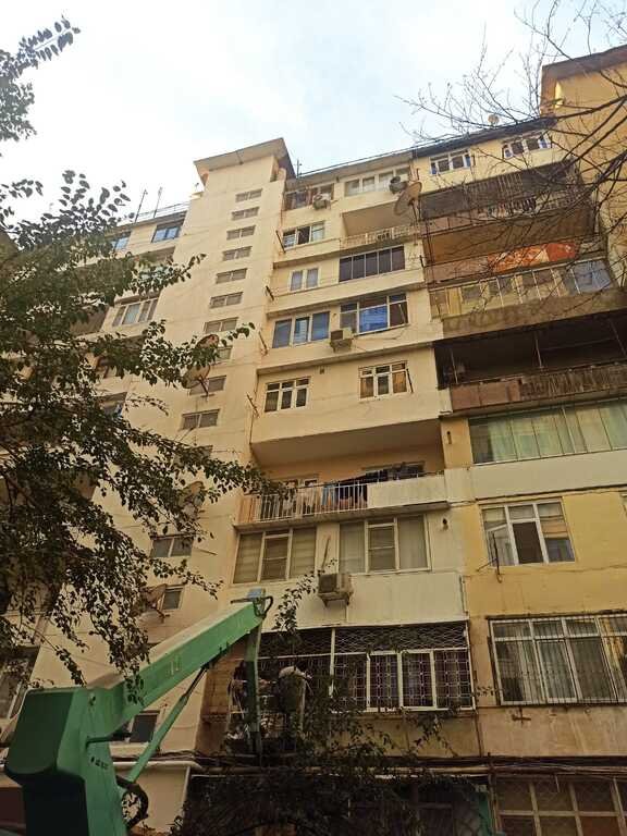 Satılır 4 otaqlı köhnə tikili, 100 m², Gənclik m.-26