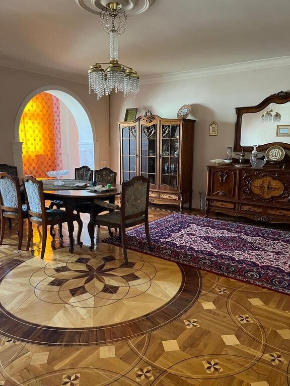 Satılır 4 otaqlı köhnə tikili, 102 m², İnşaatçılar m.-14
