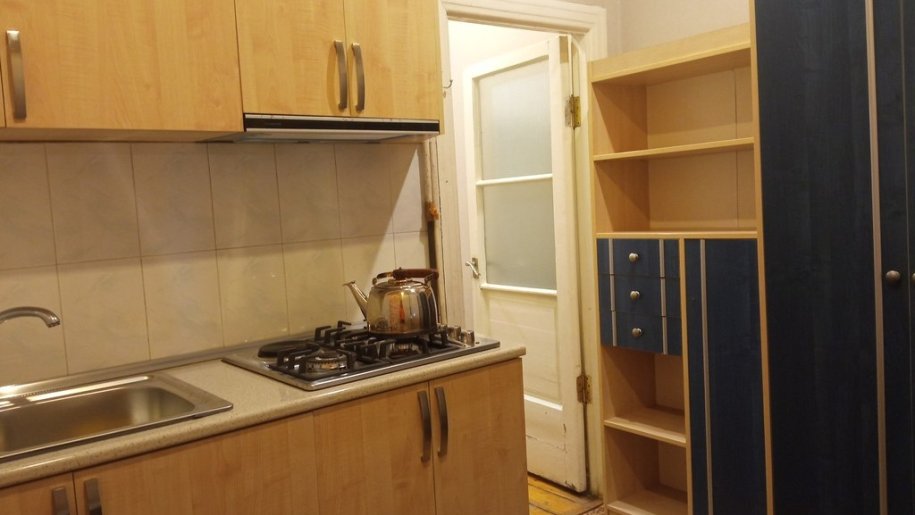 Kirayə verilir 2 otaqlı köhnə tikili, 67 m², Bakıxanov (Razin)-2