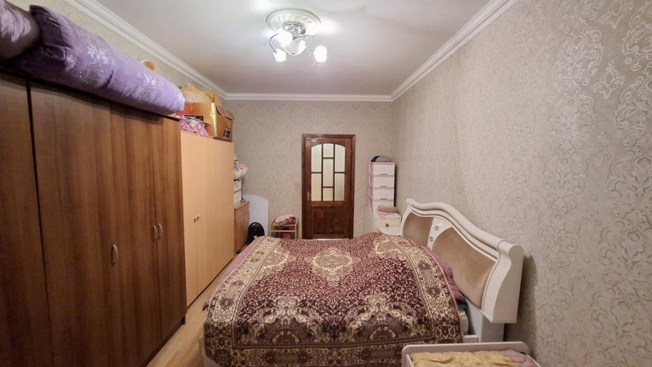 Satılır 3 otaqlı köhnə tikili, 67 m², Azadlıq Prospekti m.-7