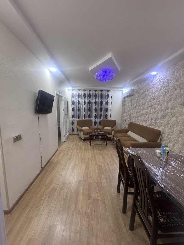 Kirayə verilir 2 otaqlı köhnə tikili, 42 m², Bakıxanov (Razin)-3