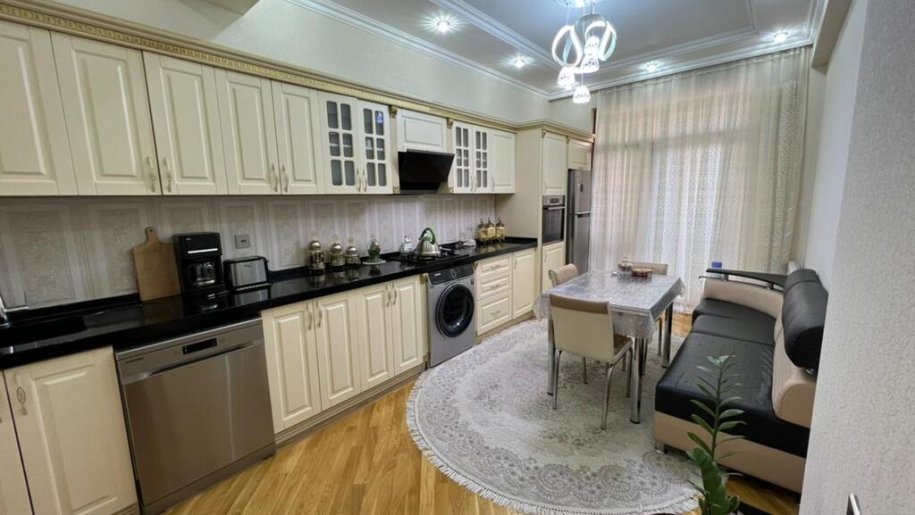 Satılır 3 otaqlı yeni tikili, 133 m², Memar Əcəmi m.-15