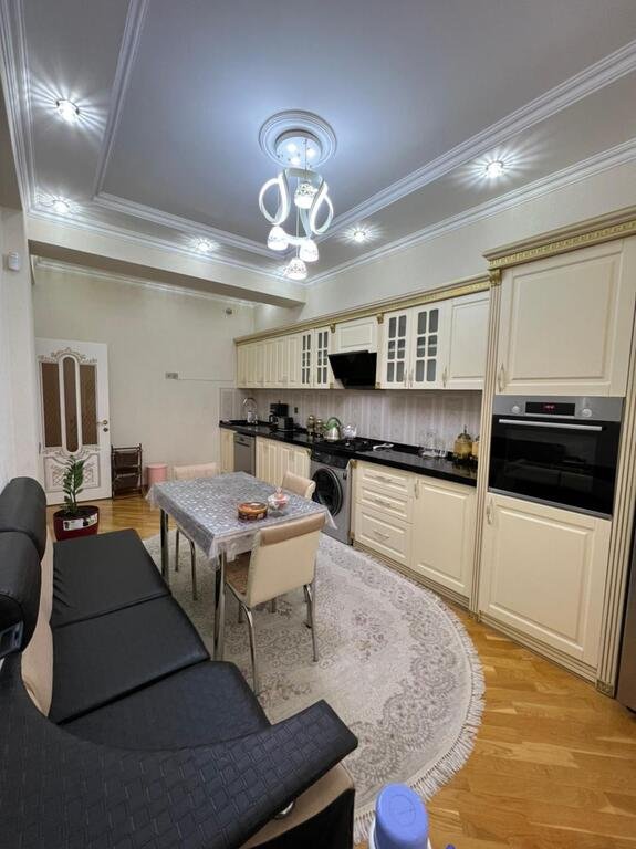 Satılır 3 otaqlı yeni tikili, 133 m², Memar Əcəmi m.-20