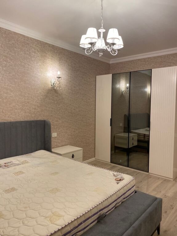 Kirayə verilir 3 otaqlı yeni tikili, 145 m², 8 noyabr-2