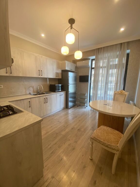 Kirayə verilir 3 otaqlı yeni tikili, 145 m², 8 noyabr-18
