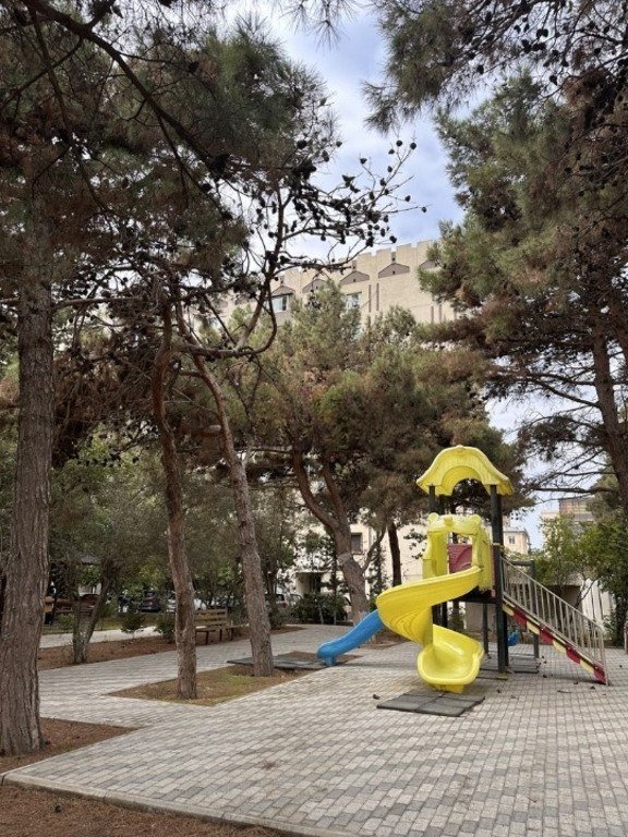 Satılır 2 otaqlı köhnə tikili, 65 m², Gənclik m.-2