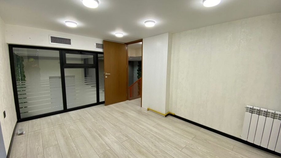 90 m<sup>2</sup> ofis icarəyə verilir, Xətai-11